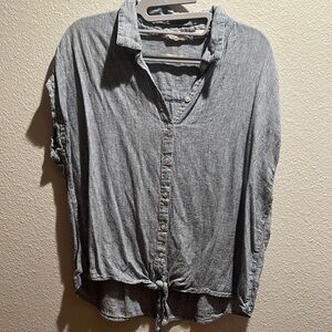 Casual Gray Button-Up Blouse